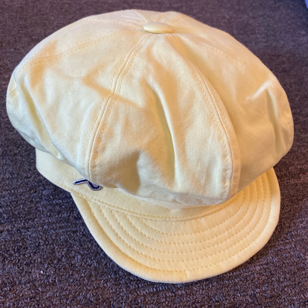 BNWT VINTAGE YELLOW BERET CAP